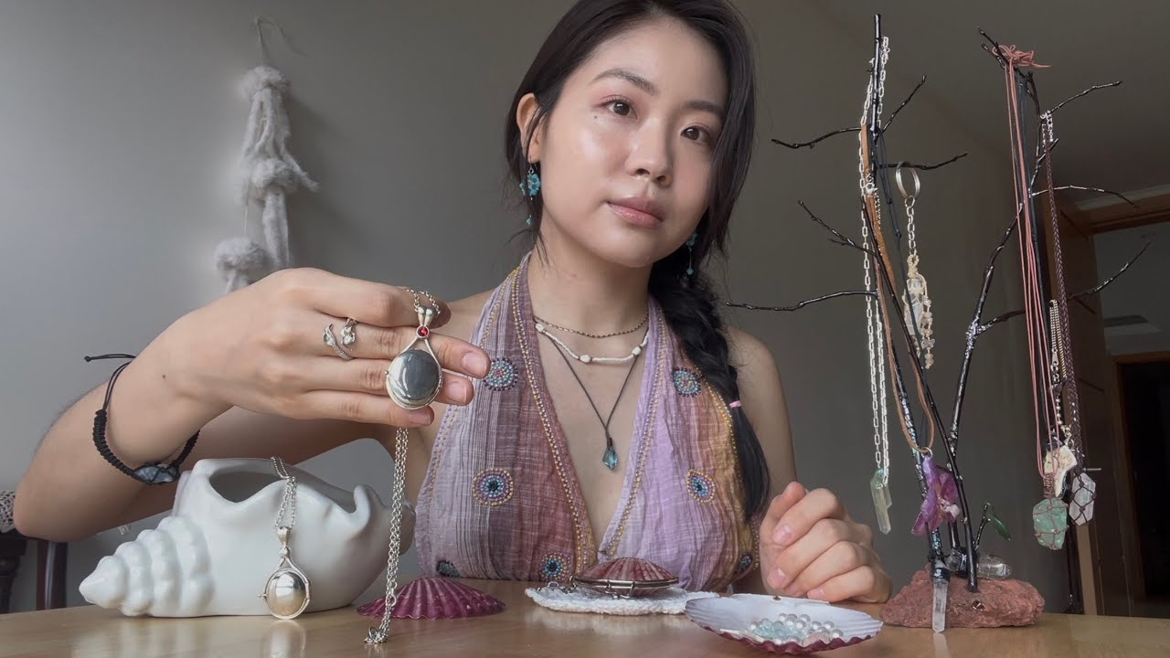 ASMRㅣТы покупаешь медальон H2O в ювелирном магазине «Русалка» Клео Сертори...🧜🏻‍♀️🐚🌊 