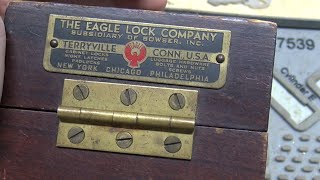 (429) Vintage Eagle Lock Single Pinned Picked