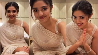 Krithi Shetty Super Fun interaction With Her Fans | Krithi Shetty ...