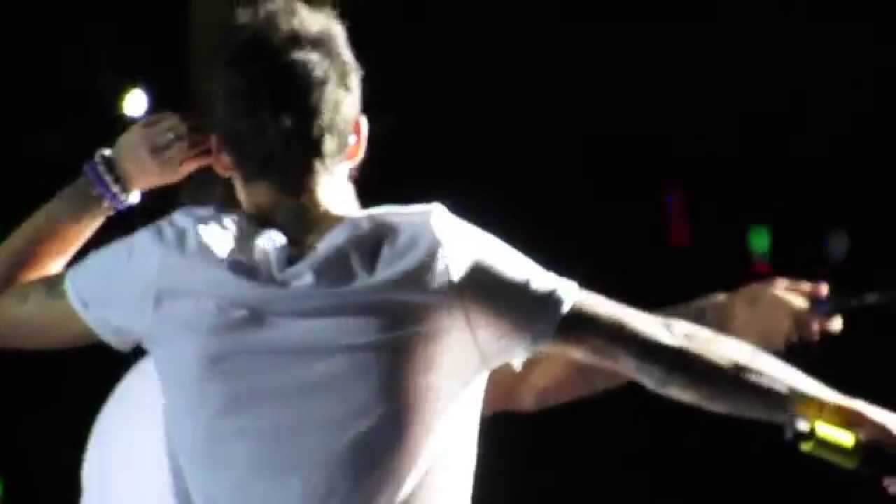 One Direction - Live While We're Young -  Live in Sao Paulo, Brasil [HD] - 11.05.2014