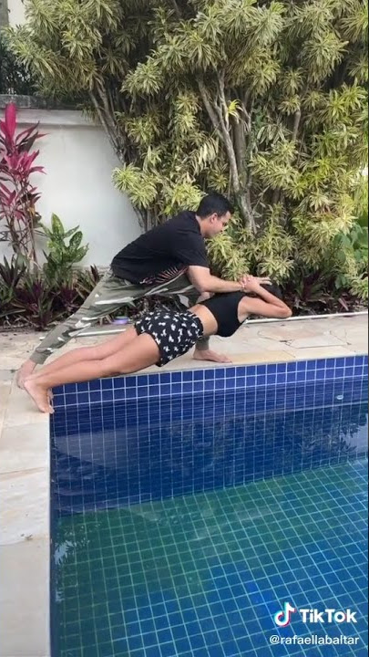 Tik Tok da Rafa e do Luiz na piscina