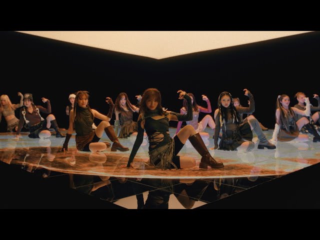 Girls²×iScream - D.N.A. (Music Video) class=