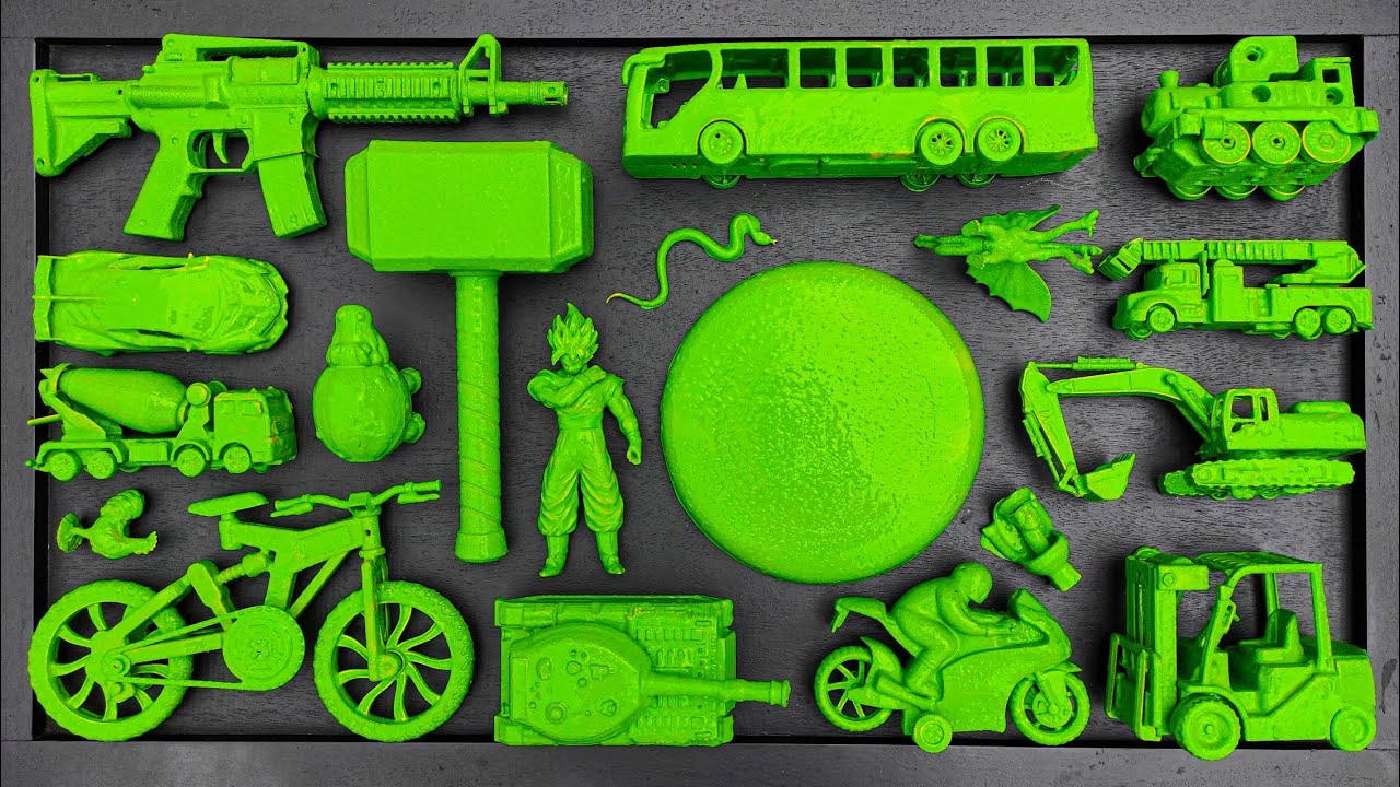 Membersihkan Mainan Mobil Balap, Kereta Api, Bus Telolet, Truk Molen, Tank Baja, Beko Excavator.