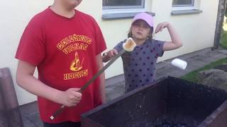 Как жарить маршмеллоу зефир детям Как жарить маршмеллоу зефир детям