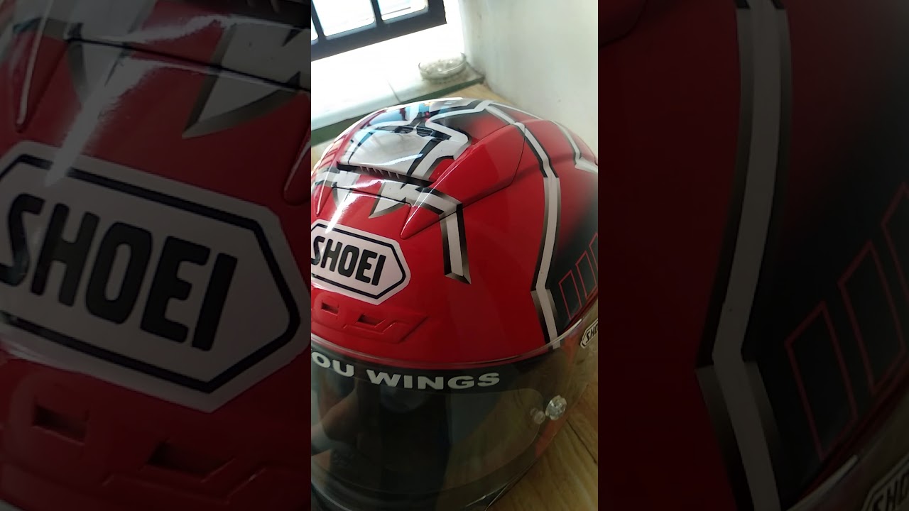 Custom helm Shoei - YouTube
