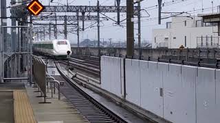 E2系1000番代J66編成200系復刻カラー車両本庄早稲田駅下り本線を猛スピードで通過!