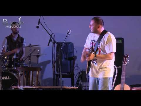 გიო ძამუკაშვილი და ბენდი  - მზე რომ ანათებს - LIVE - კლუბი 33ა