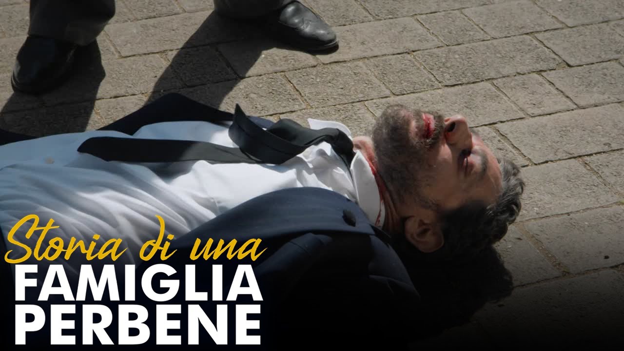 Storia di una famiglia perbene - Con che coraggio vengono qui?