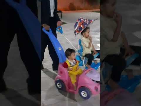 یک عصرقشنگ بابا احمد ونوهای قشنگش یا بقول خودشون عقشای بابا