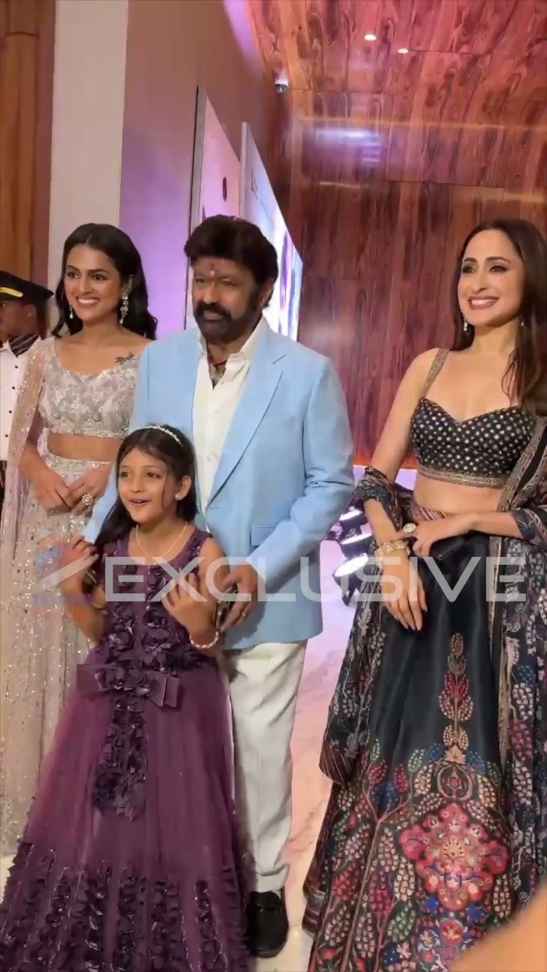 #DaakuMaharaaj సక్సెస్ ప్రెస్ మీట్ లో బాలయ్య, ప్రగ్యా జైస్వాల్, శ్రద్ధ శ్రీనాథ్ ? | #Shorts | TFN