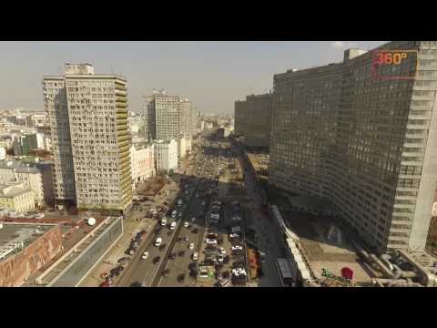 After what Soviet politician was the New Arbat avenue originally named?