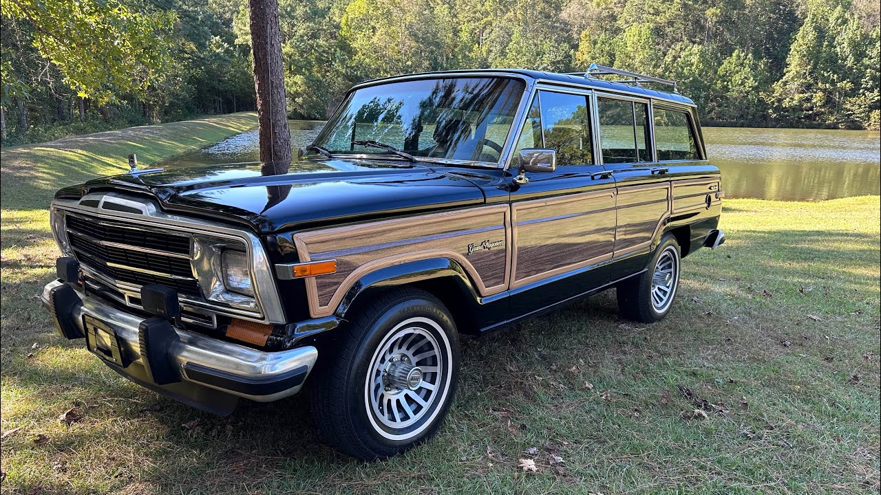 1990 Jeep Grand Wagoneer - King Corvettes