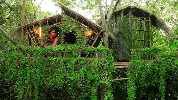 Building a Hidden Jungle Treehouse – Primitive Survival Shelter in the Wild