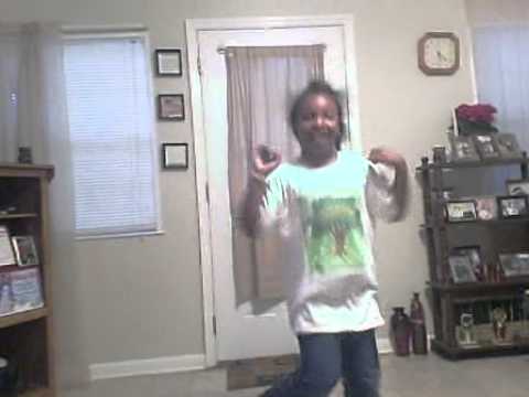 SISTERS SING "WHIP MY HAIR" BY WILLOW SMITH