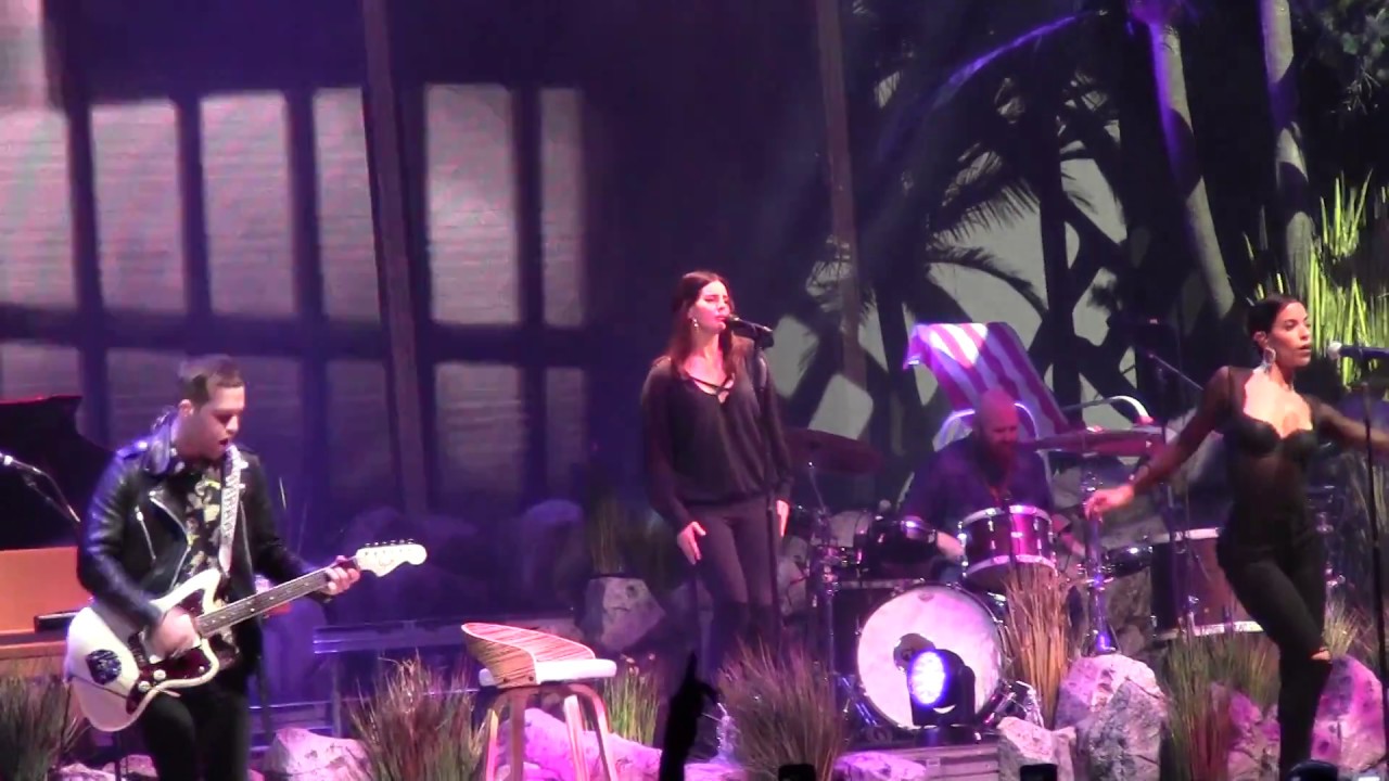 Lana Del Rey  - Off The Races - LIVE [ Mediolanum Forum @Milano 11.04.18 ]