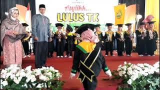 Prosesi Wisuda PAUD