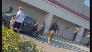 Ofrecen recompensa para identificar a sospechosos de asalto en Publix