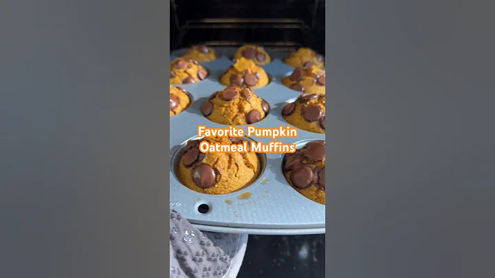 Favorite Pumpkin Oatmeal Muffins