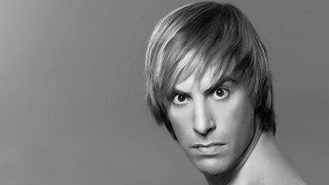 Bruno movie intro 2009