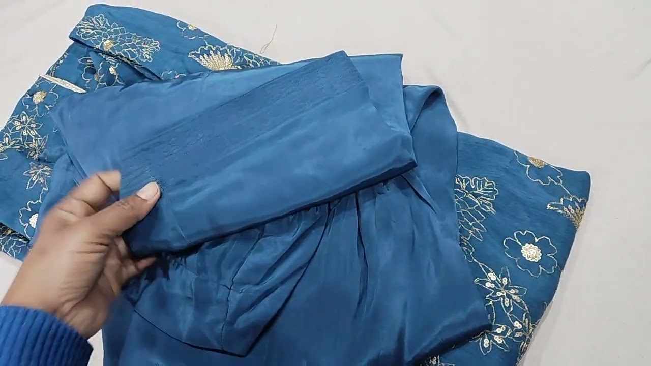 Chanun de suit with jari work 