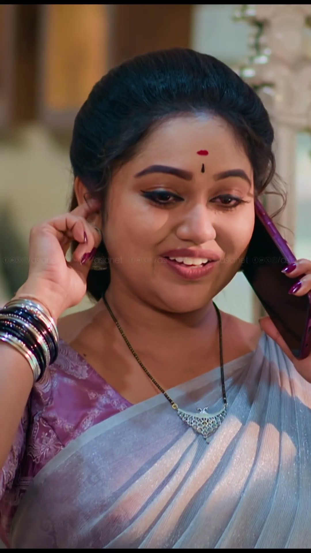 ശ്രീദേവിയുടെ ഇംഗ്ലീഷിനൊപ്പം പിടിച്ചുനിൽക്കാൻ ആനന്ദേട്ടന് കഴിയില്ല