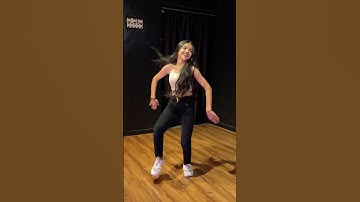 Makhna - #bollywood #oldsong #govindasongs #viralvideo #explore #danceindia #shorts #trend #fyp