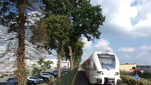 4K | Arriva GTW 10349 komt door Leeuwarden Achter de Hoven als stoptrein naar Leeuwarden!