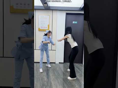 君君/小琪 咚咚咚旋律 #动感摇 #dance #dancevideo #nurses #护士跳舞