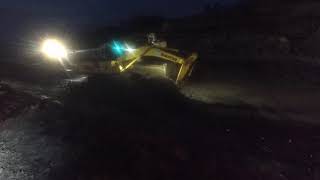 MALAM HARI GELAP GULITAAATambang Batu Bara | Proses Loading bench loading Pc300 dengan LD SCANIA 360