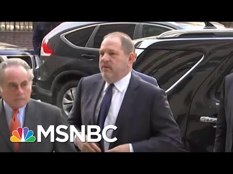 Video: Domaren förnekar krav på att tvinga Harvey Weinstein att förbetala $ 5 miljoner värd för barnstöd