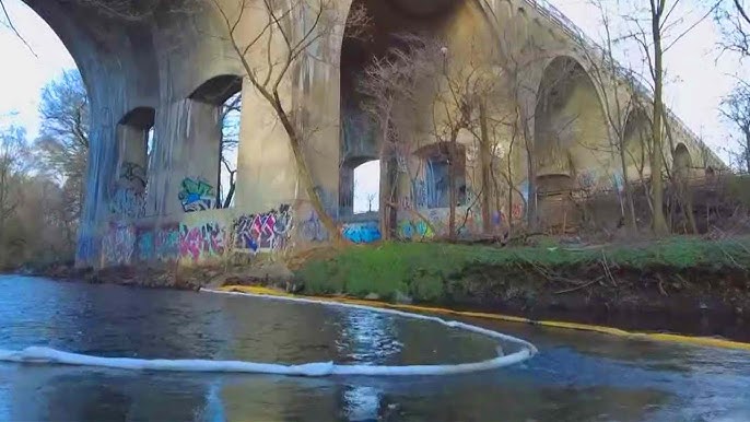 1 000 Gallons Of Mineral Oil Leak Into Bronx River