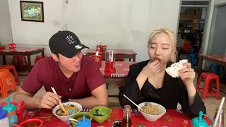 IRL Mukbang BAKMI TASIK sama MINJI di PINGGIR JALAN wkwkwk