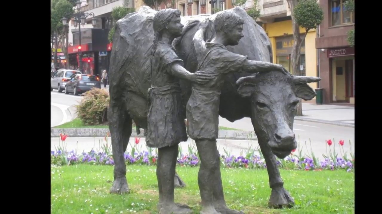 Esculturas urbanas en Asturias