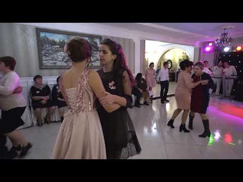 За нашов стодолов видно чуже село весілля в Діброві Бабче 4к VIDEO якість відео 4к 