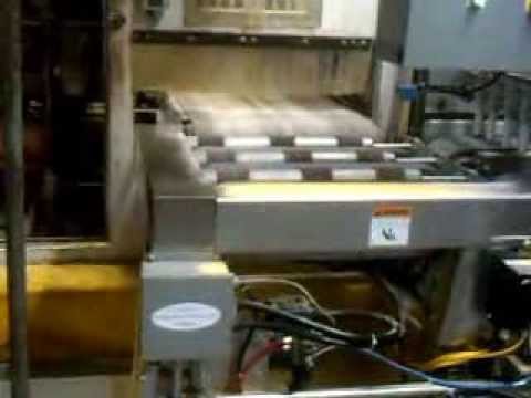 Video: Right-Angle Transfer Conveyor, dough on boards
