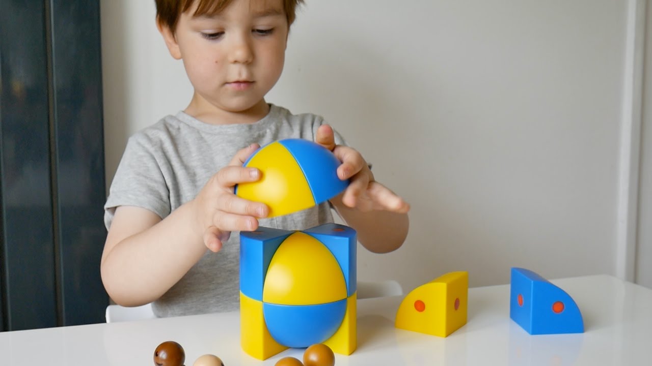 Play: 3D Magnetic Blocks: a calm, quiet minute and a half of building