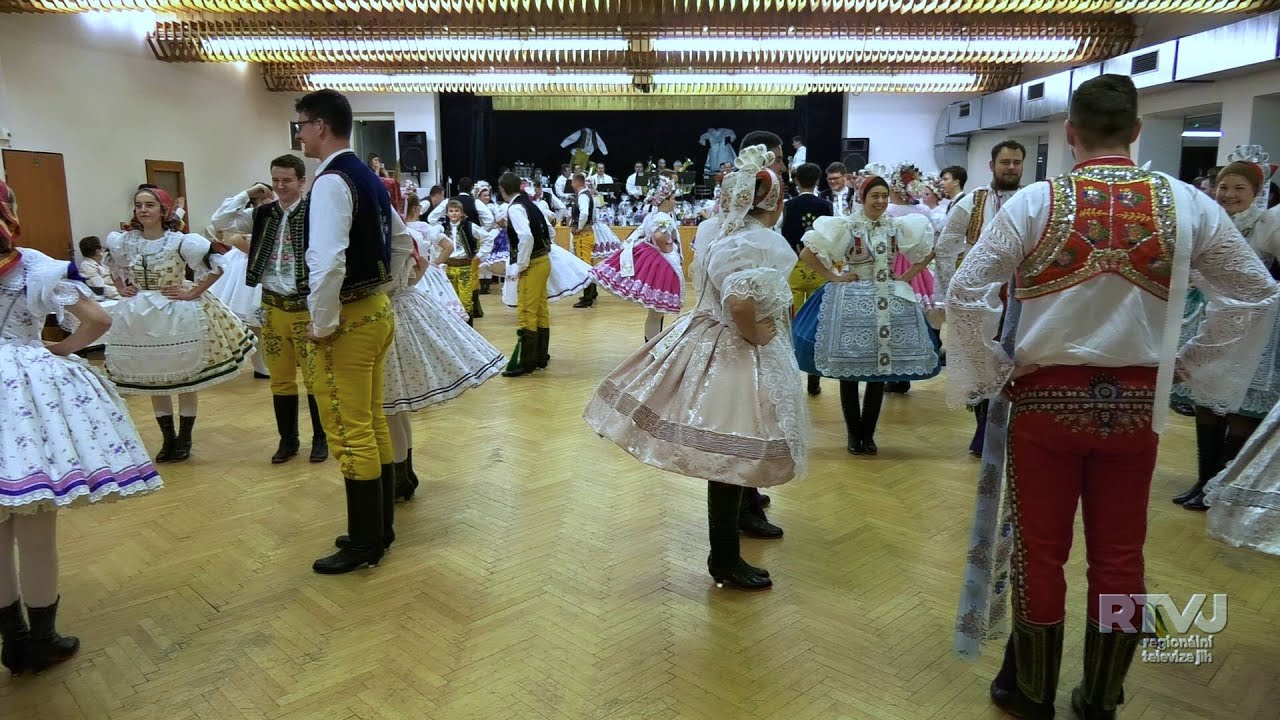 Moravský Žižkov Krojový ples záznam Moravské besedy