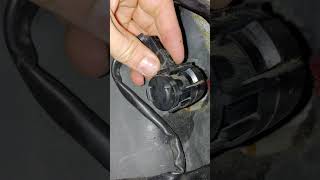 Mercedes 190E gas pedal doesn't contact kickdown switch (part 2)