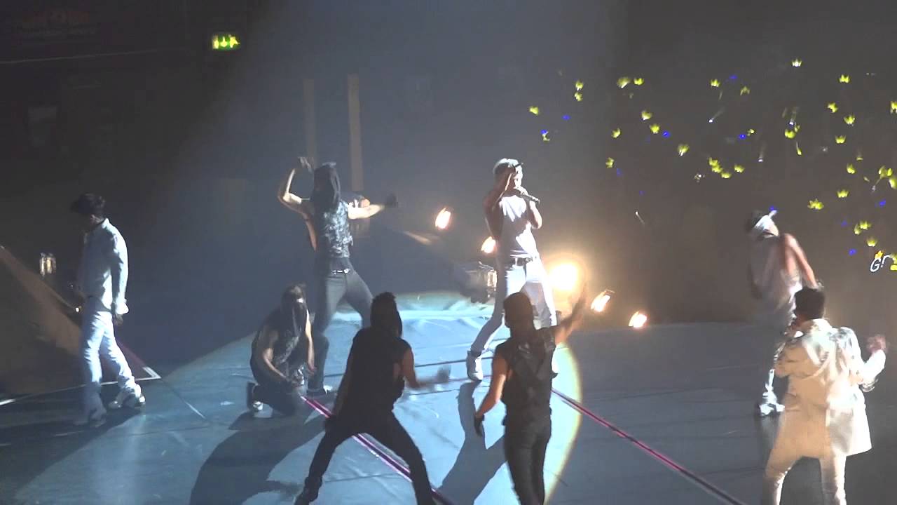 BIGBANG - Fantastic Baby (London 2012 Alive Galaxy Concert @ Wembley Arena)