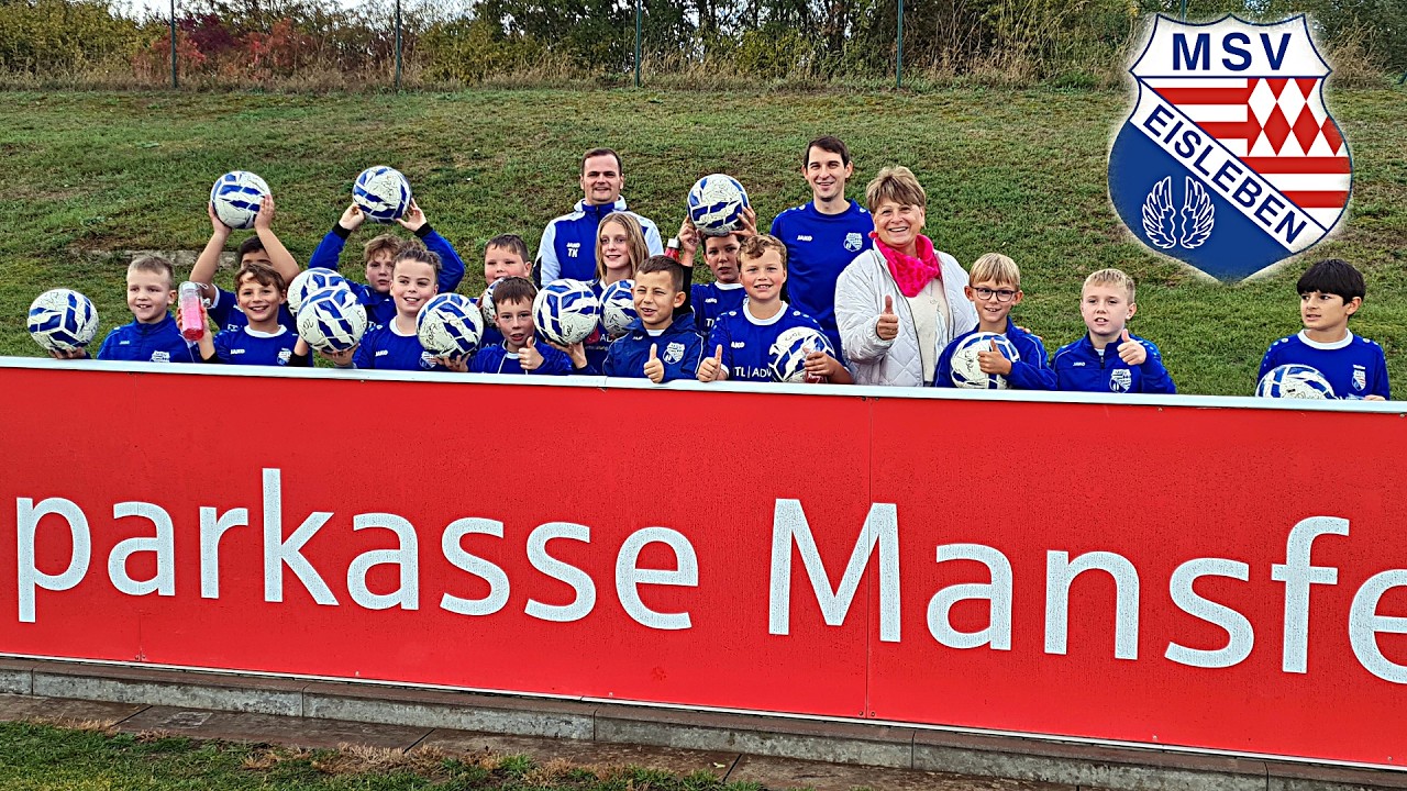 PUNKTum Symbolische Spendenübergabe der Sparkasse Mansfeld-Südharz beim MSV Eisleben