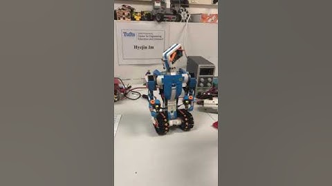 Boost hub robot controlled by ESP32 via bluetooth
