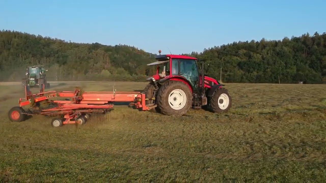 Valtra A115 & John Deere 7530 Sena 3/5.díl (lisování balíku 2024)