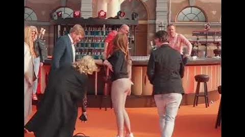 Wederom gaat er beelden van Alexia viraal, dit keer in een 