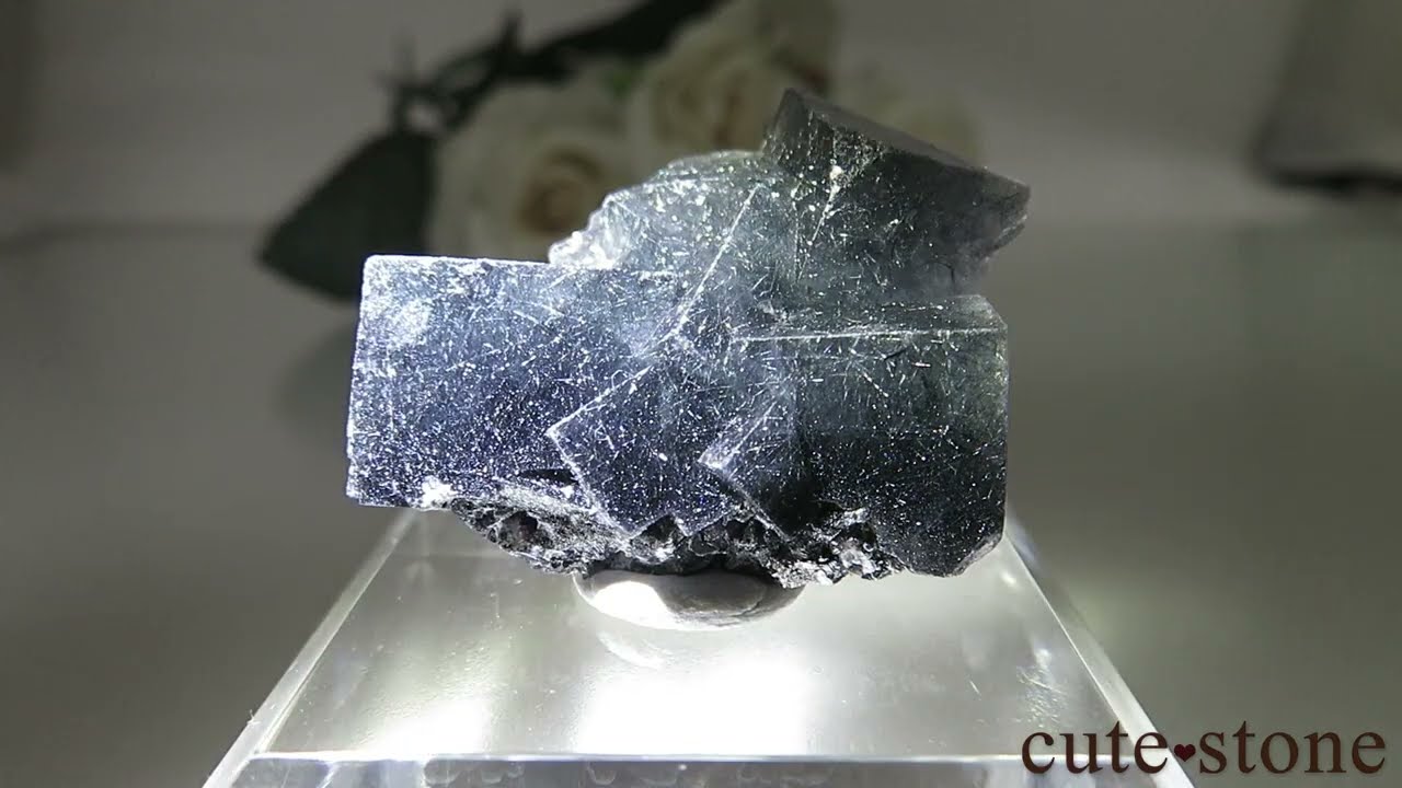 内モンゴル自治区 Yindu産 針状結晶入りフローライトの原石 No.22