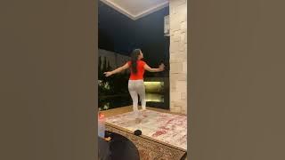 Selfi Lida - Kak Dewi Persik Lagi Latihan coreographer sebelum tampil minggu depan.