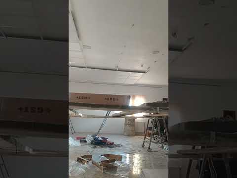 اجرای سقف کاذب تایل ۶۰در۶۰ با کمترین فضای پرتی دکوراسیون داخلی سقف کاذب  کناف ترند
