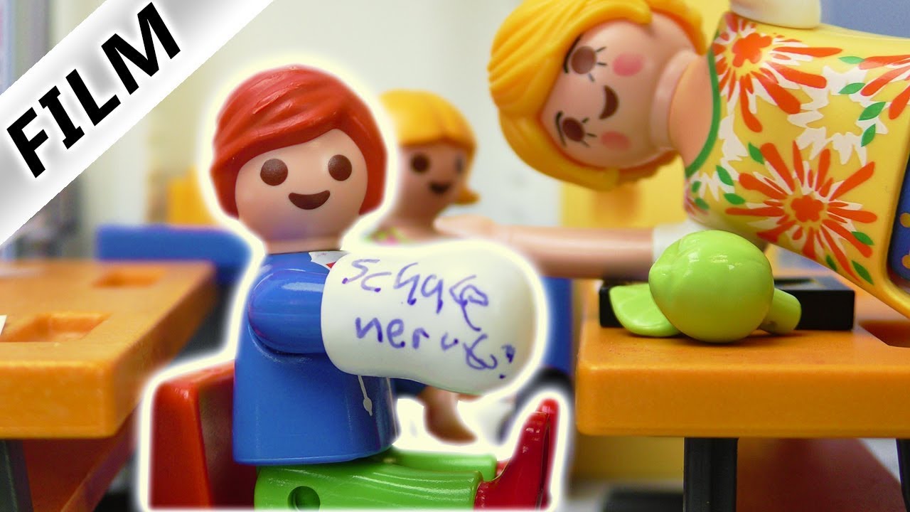 Playmobil Film Deutsch - JULIANS ERSTER TAG IN DER SCHULE! IMMER ÄRGER MIT JULIAN - Familie Vogel