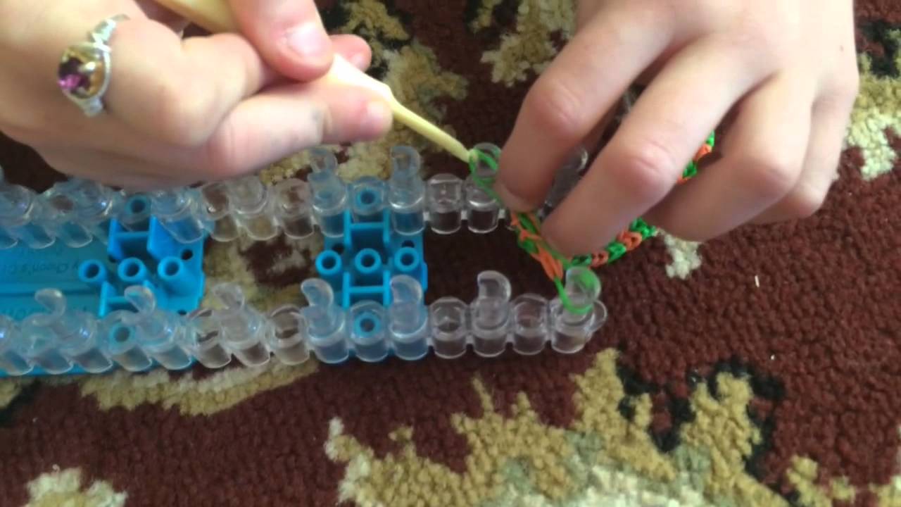 How to make a Quad fishtail bracelet on rainbow loom 4 pin easy - YouTube