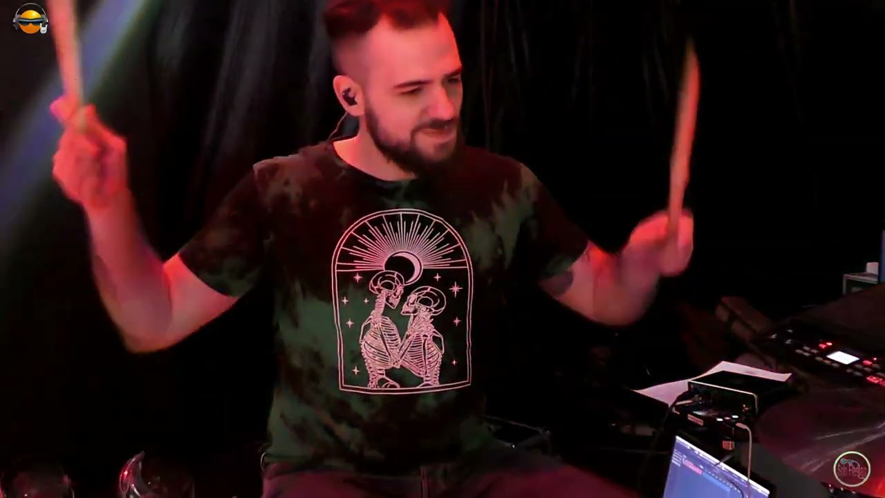 Claxxon 2023. Gimme! Gimme! Gimme.