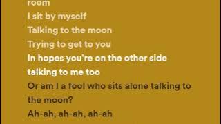 Bruno Mars - Talking To The Moon  (Lyrics)